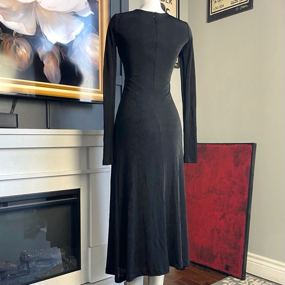 Black Gold Cuffs Maxi Dress - Picture 4 of 6